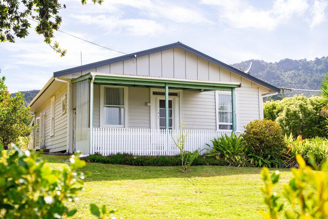 1883 Whangarei Heads Road, McLeod Bay