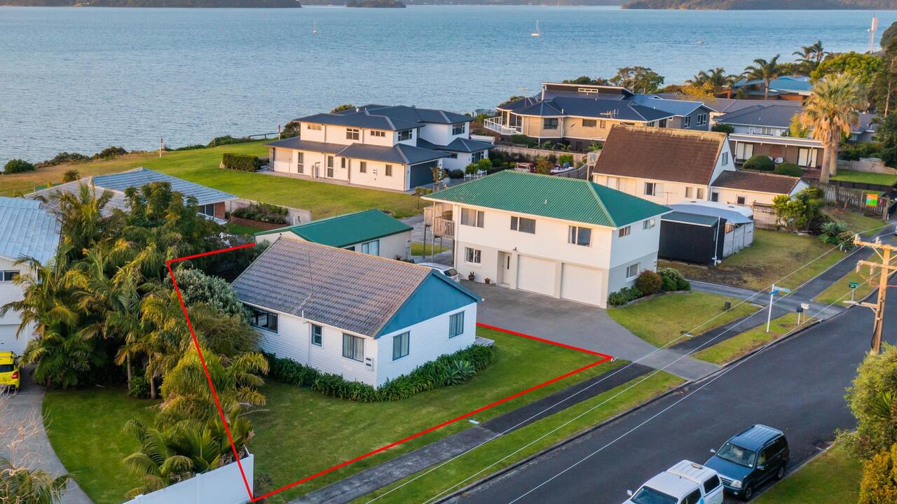 17 Manaia View Road, One Tree Point