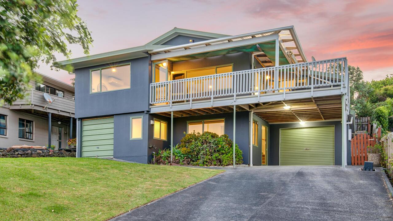 11 William Bayes Place, Red Beach