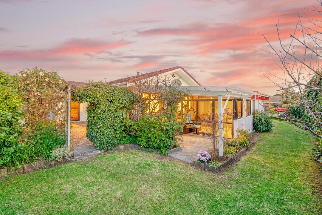 5 Edgewater Grove, Orewa