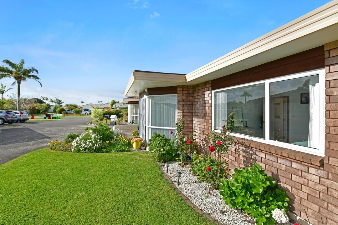 100c Lakeside Drive, Orewa