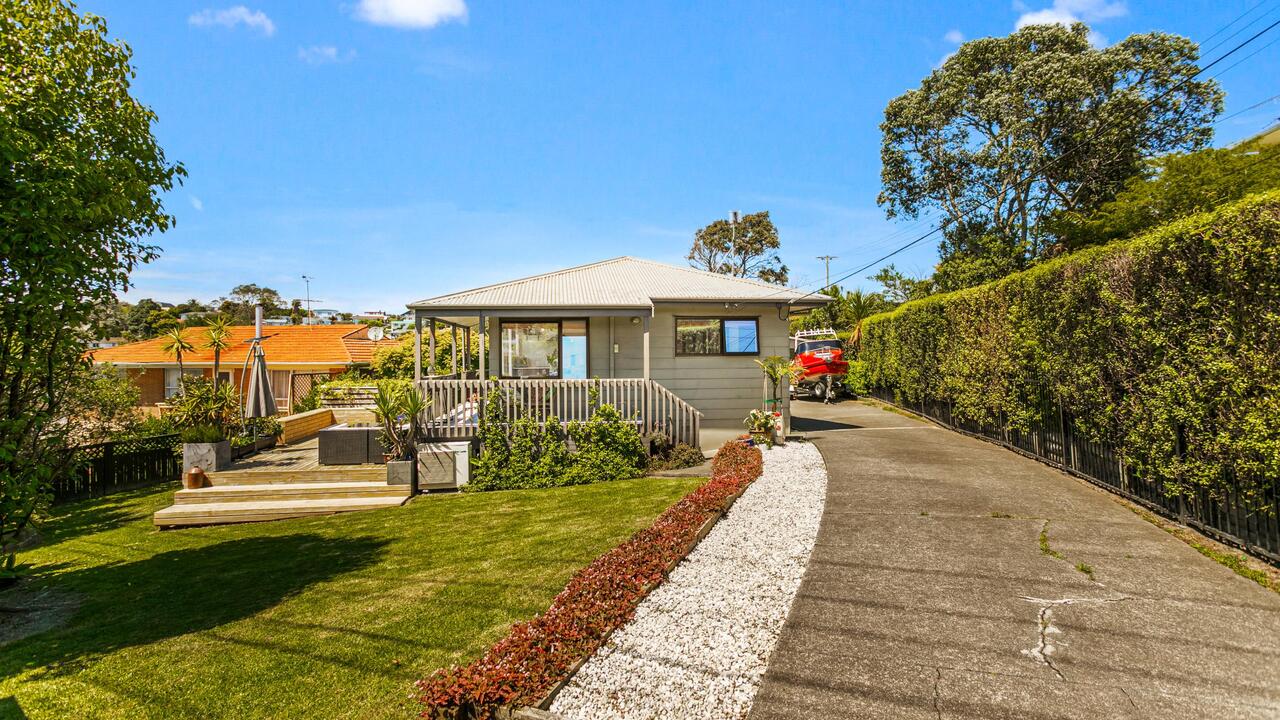 82 Glenvar Road, Torbay