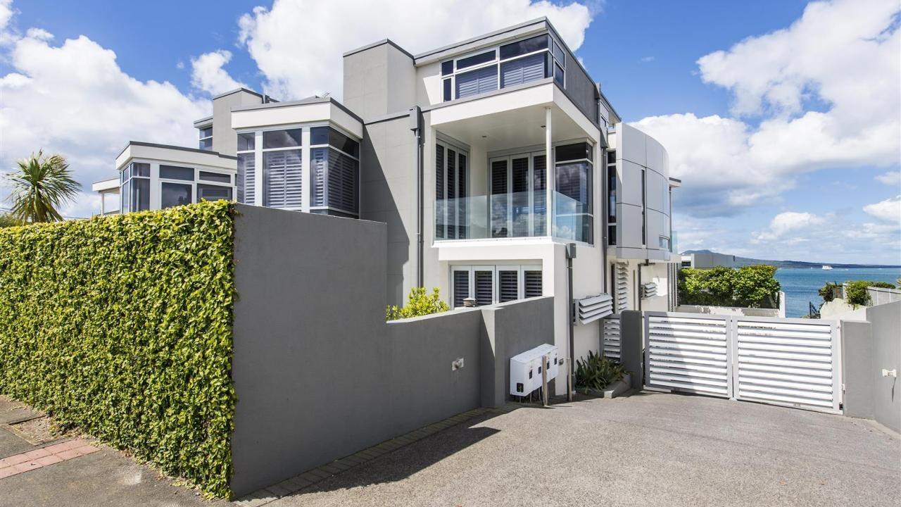 245D Hurstmere Road, Takapuna (Takapuna Central)