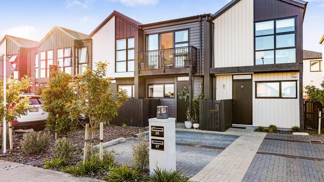 37 Treloar Crescent, Hobsonville Point 