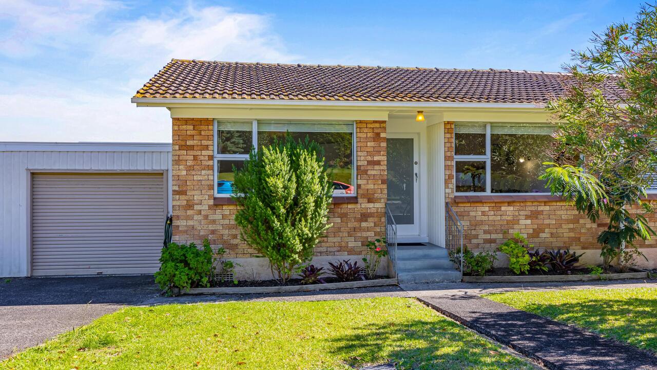 2/62 Vera Road, Te Atatu South