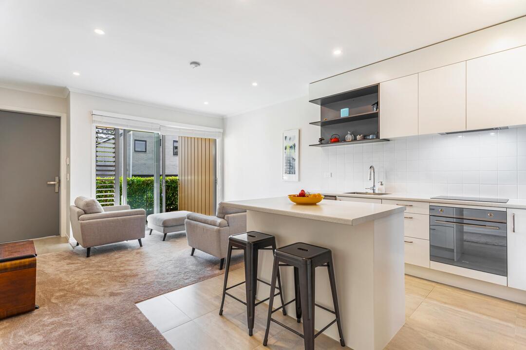 12/2 Warrant Officer Lane, Hobsonville Point 