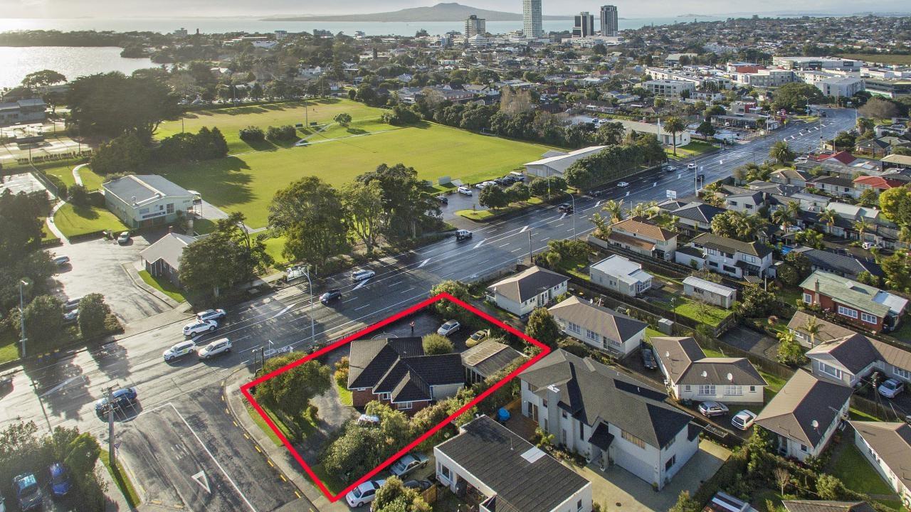 38 Taharoto Road, Takapuna