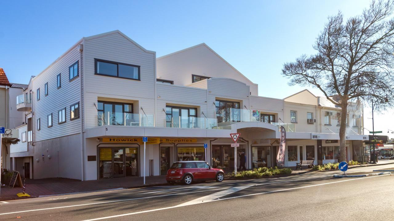 Sensational Howick apartment 2/5 Cook Street, Howick Bayleys Real