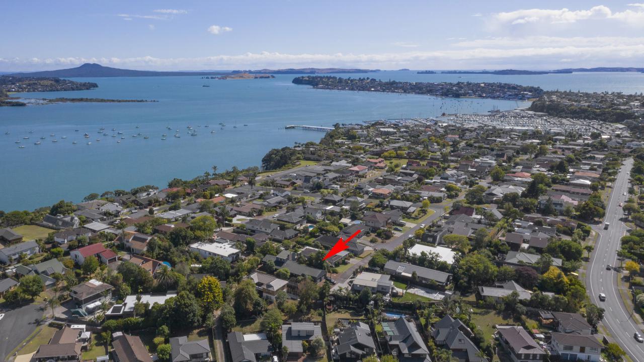 Renovate or Develop Half Moon Bay - 16 Broman Place, Half ...