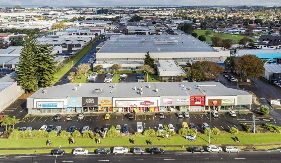 Split risk retail investment - 4/597 Great South Road, Manukau City ...