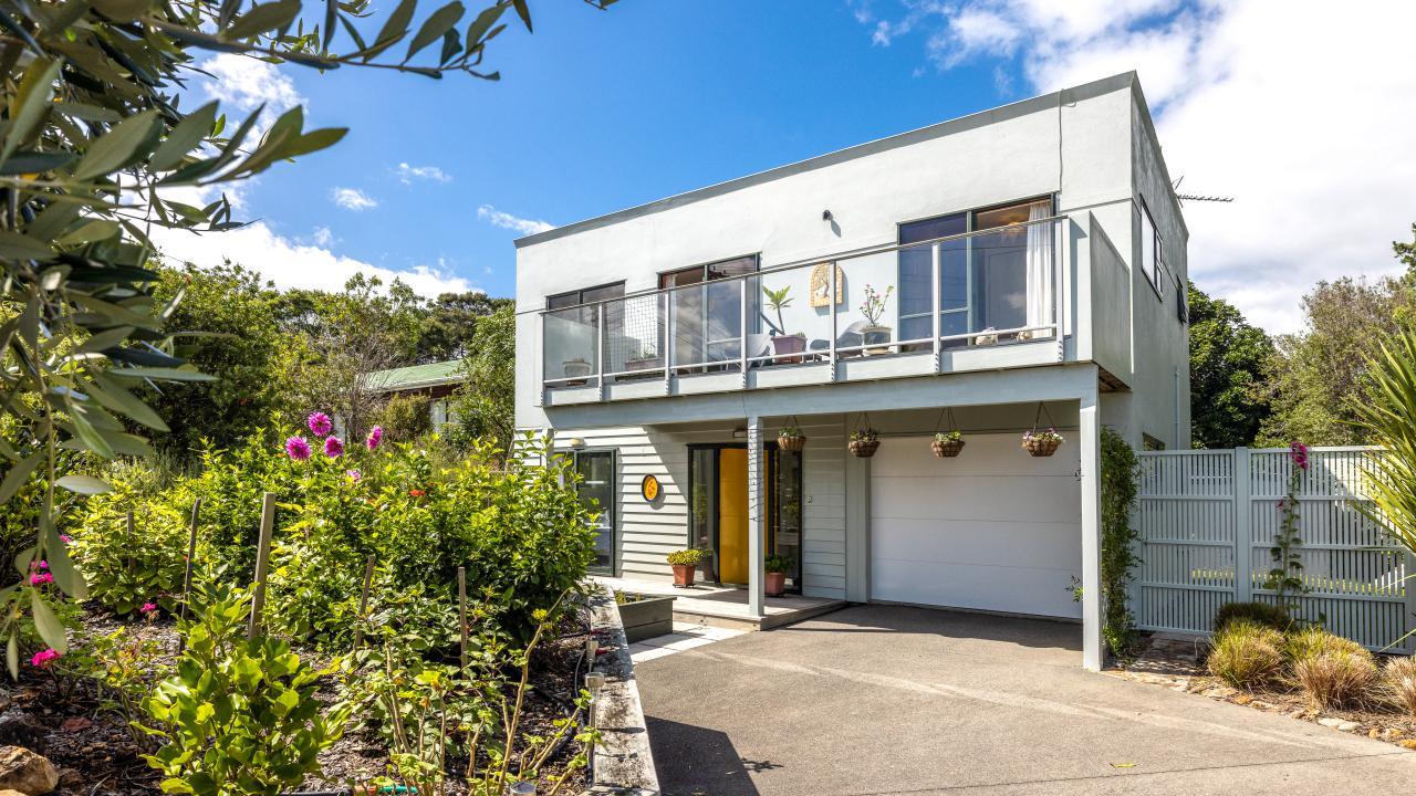 12 Victoria Road South, Onetangi