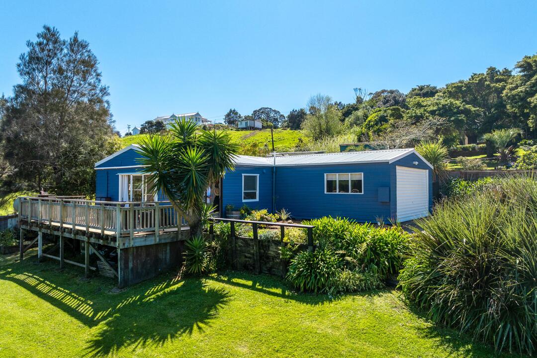 20 Te Makiri Road, Onetangi