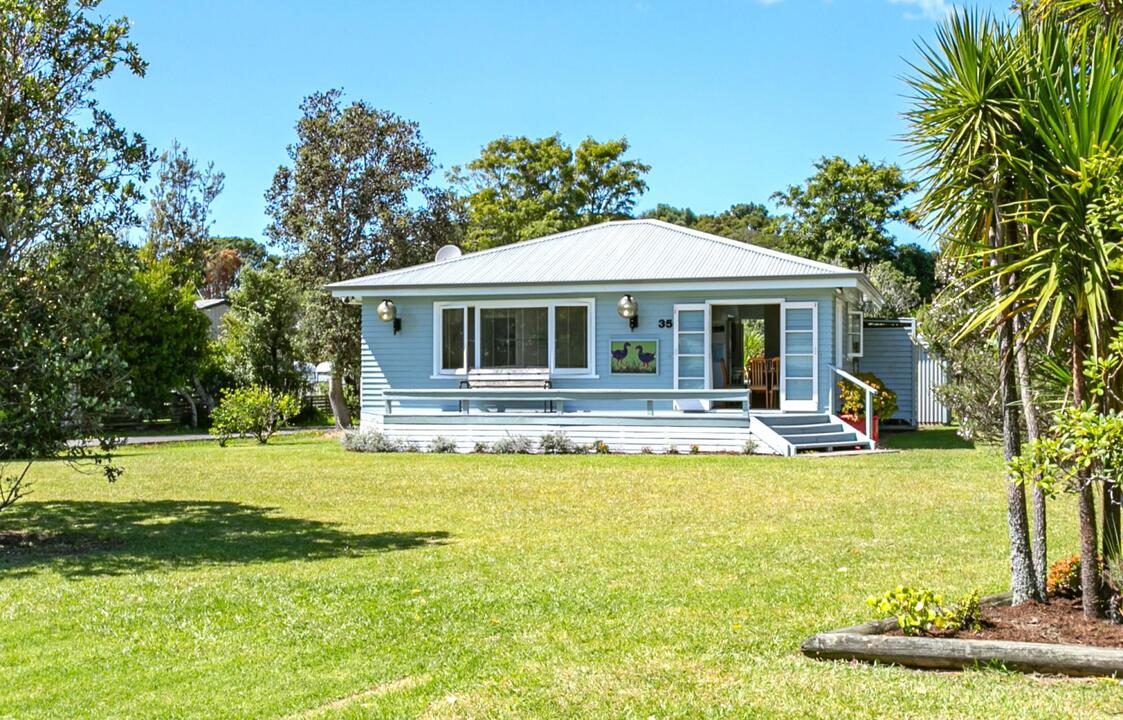 35 Marlin Place, Whiritoa