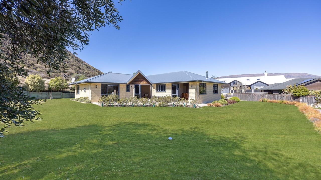 22 Allenby Place, Wanaka