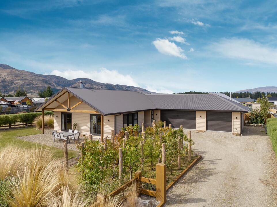 8 Dingle Street, Lake Hawea