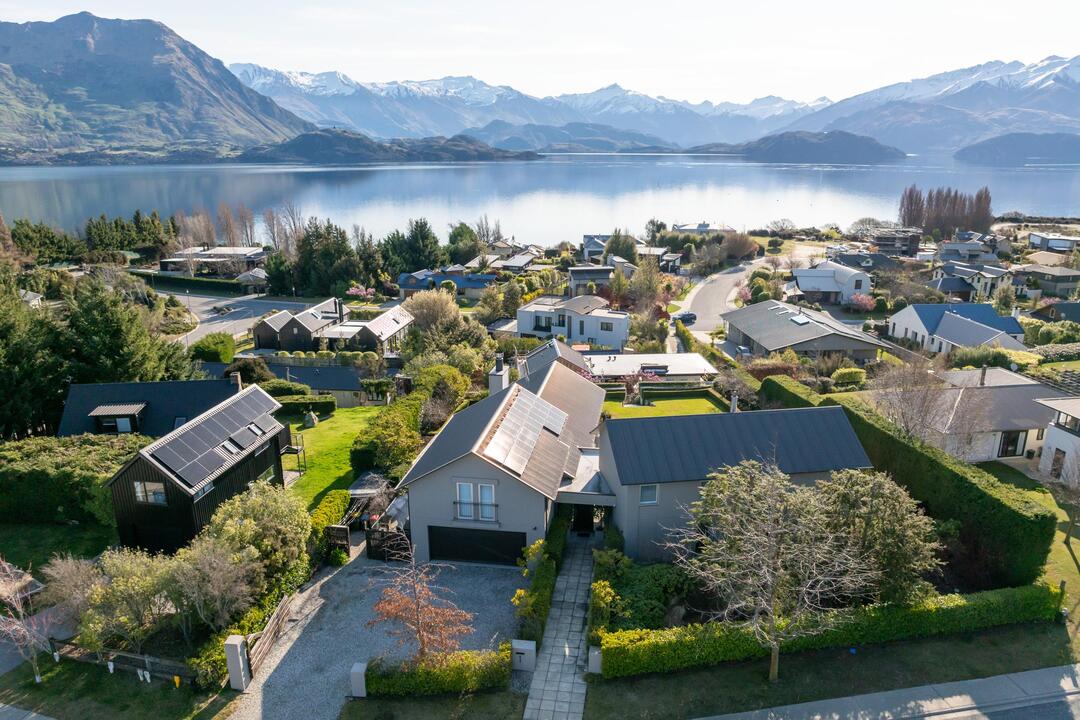 1 Briar Bank Drive, Wanaka