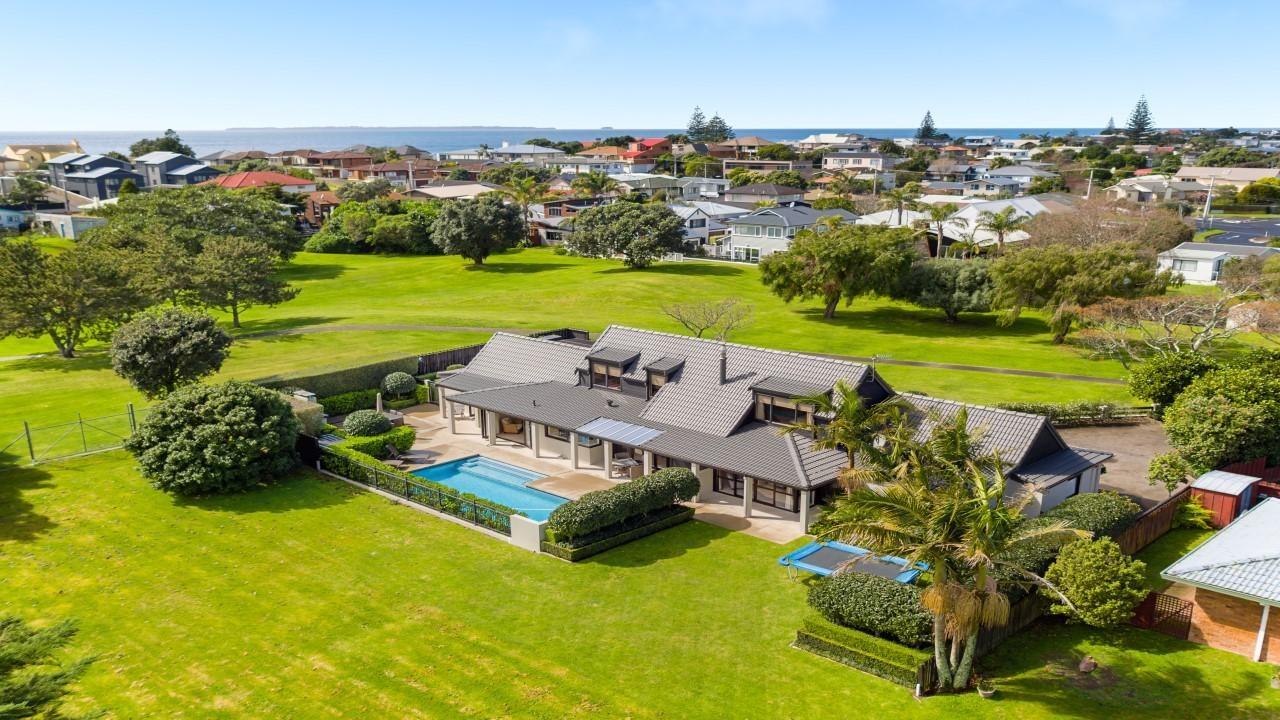 Exclusive in every way - 35 Berescourt Place, Mount Maunganui | Success