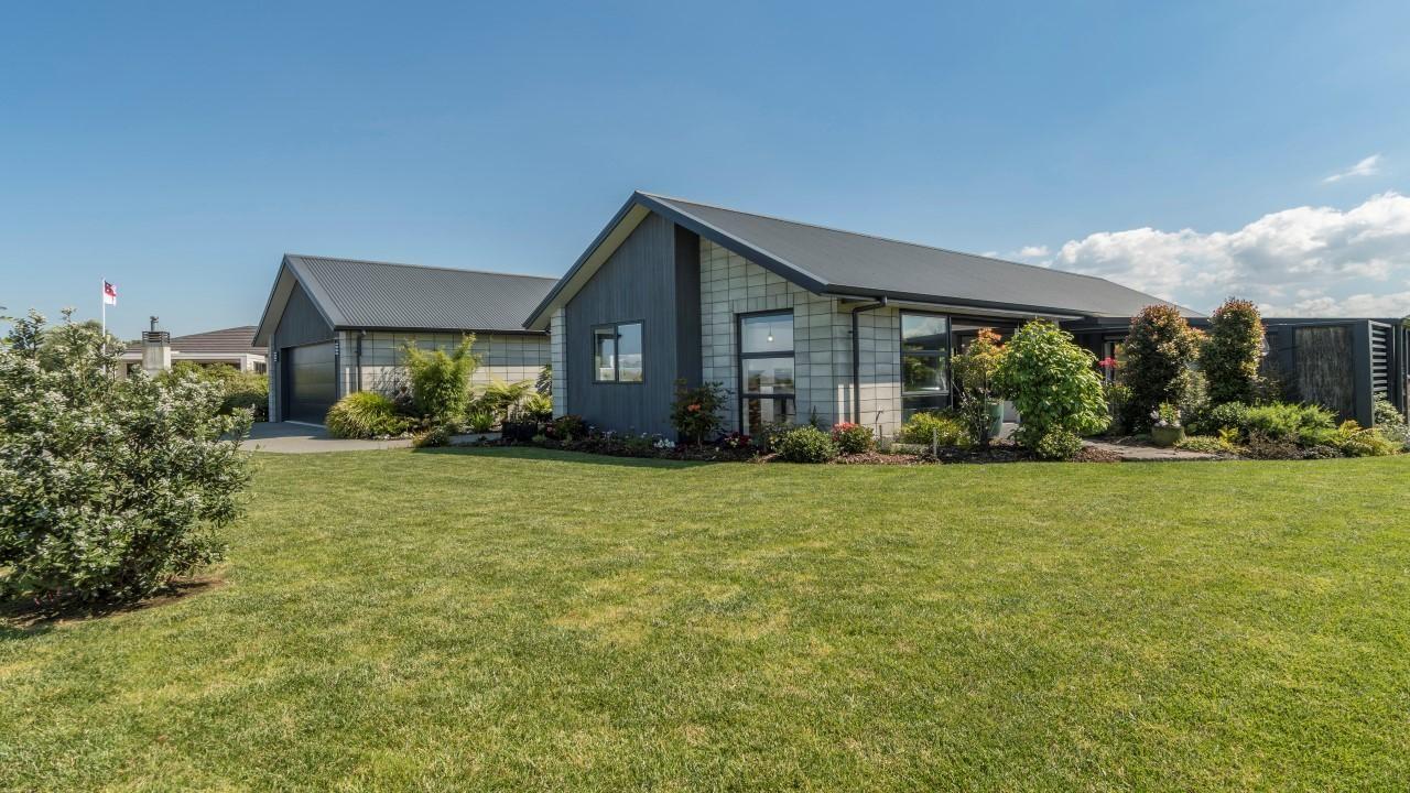 Award Winning Home - 131 Koutunui Road, Waihi Beach, Western bay Of ...