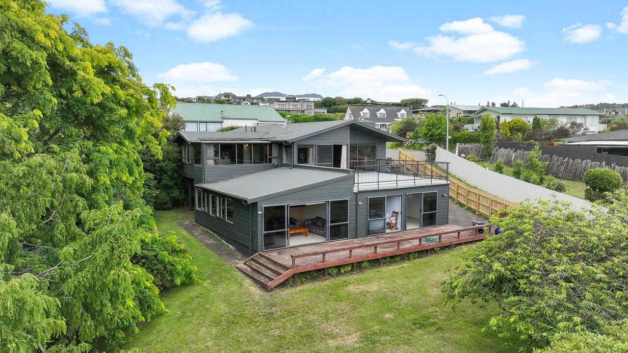 2 Birch Street, Hilltop