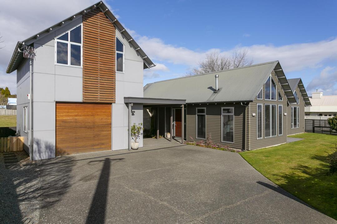 41 Huia Street, Bird Area