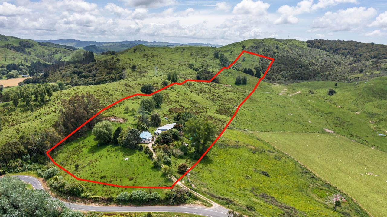 150 Waiomoko Road, Whangara