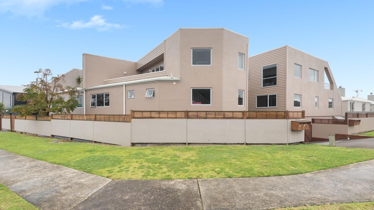 Residential Asking Price NZ$595,000: 3/50 May Street, Mt Maunganui ...