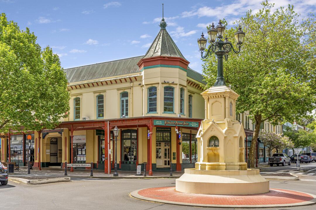  Monaghans Barbershop and BarberTown, Whanganui