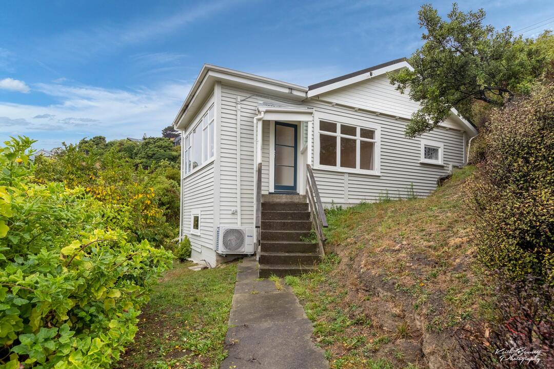 131 Volga Street, Island Bay