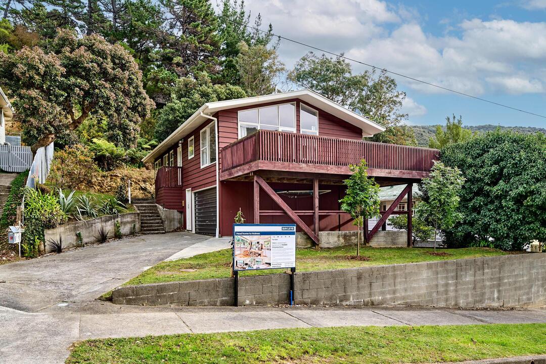 19 Holmes Grove, Naenae