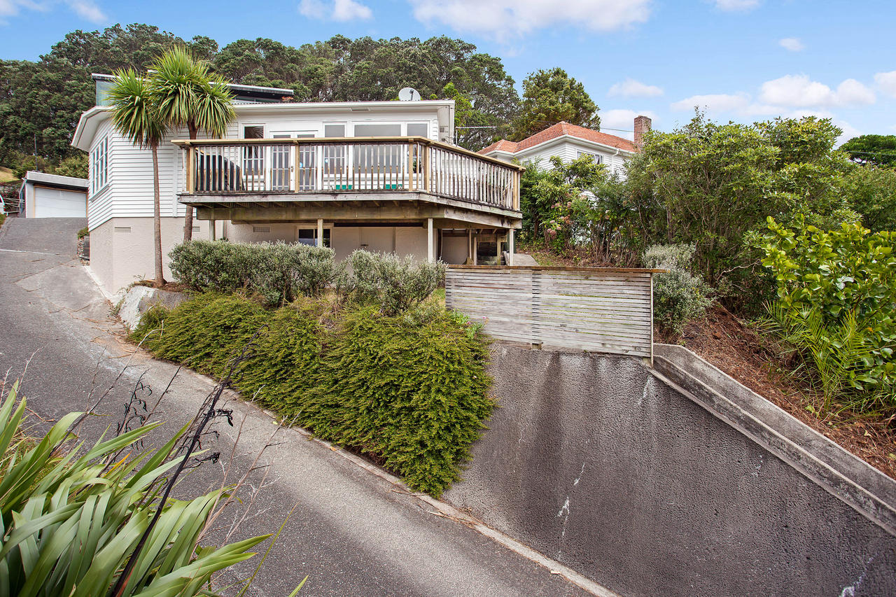 Residential Auction 6 Churches Avenue, Three Kings, Auckland Bayleys