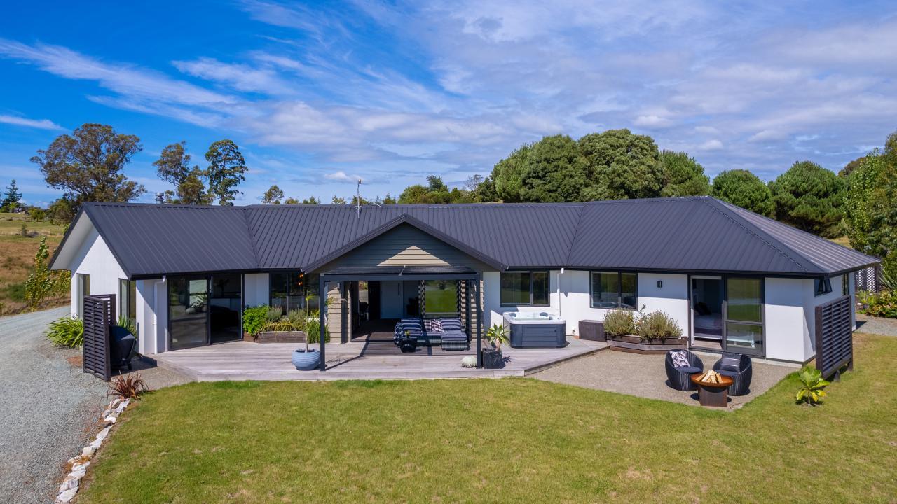 90 Stagecoach Road, Mahana