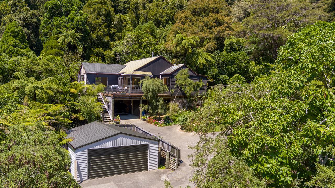 Motivated vendors are on the move! - 1710 Queen Charlotte Drive, Queen ...