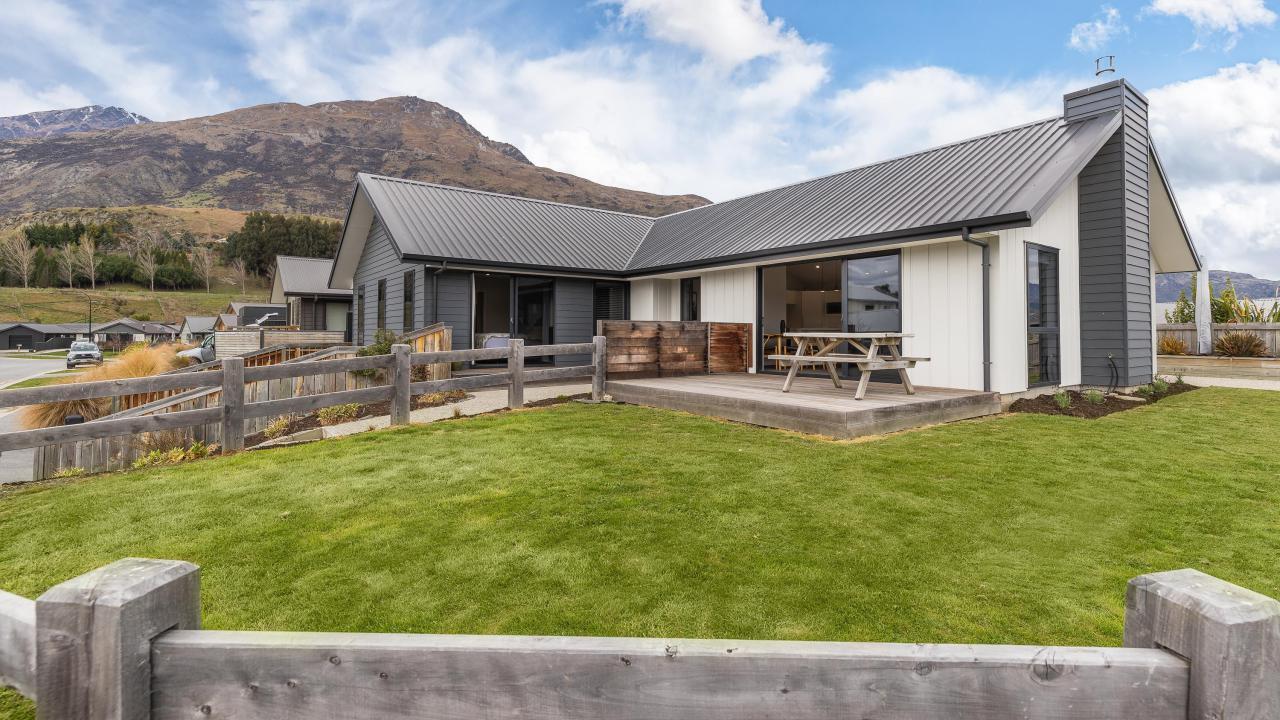 14 Violet Way, Shotover Country