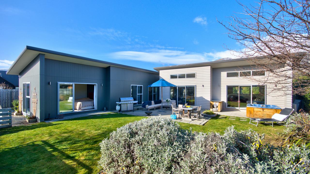 Residential Asking Price NZ699,000 27 Lochnagar Drive, Lake Hayes