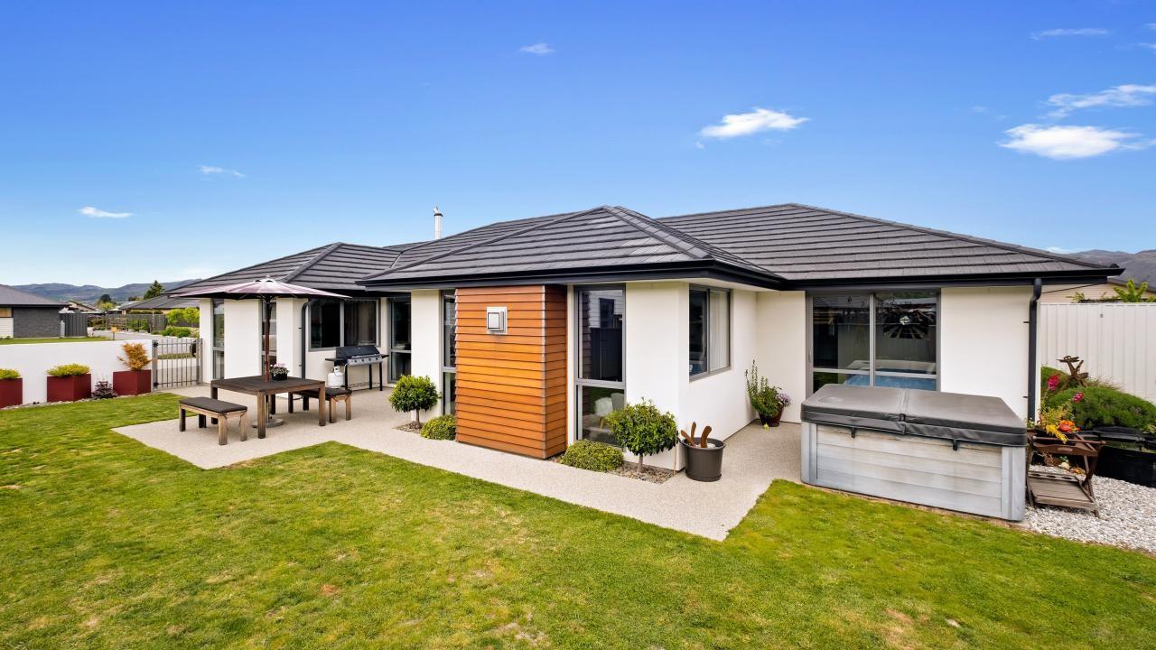 5 Magnetic Place, Cromwell