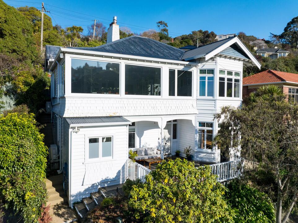 114 Cliffs Road, St Clair