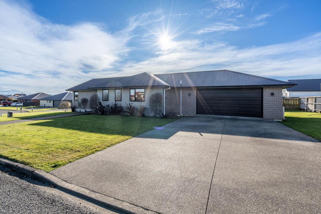 24 Welsh Road, Winton