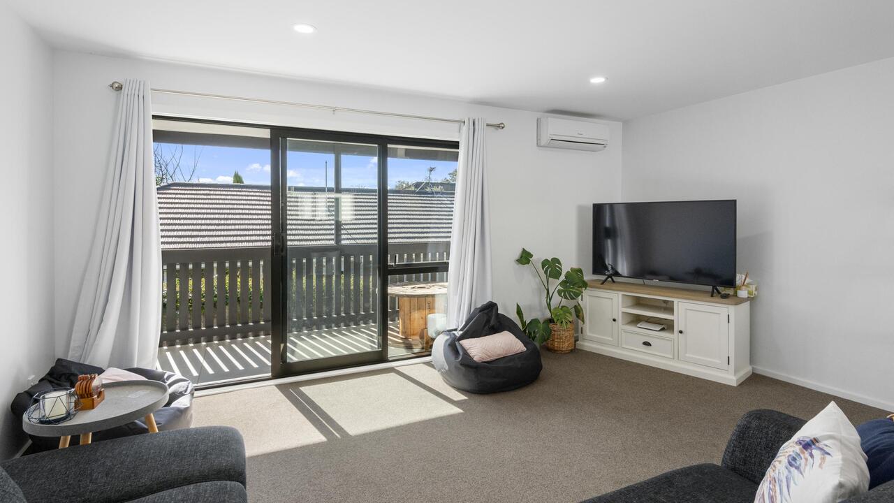 5/11 Winchester Street, Merivale