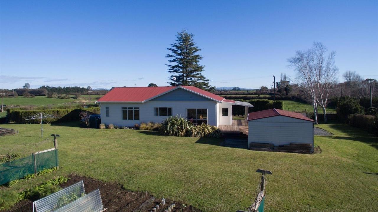 COUNTRY LIFESTYLE AT A REASONABLE PRICE 1635 Te ArohaGordon Road, Te