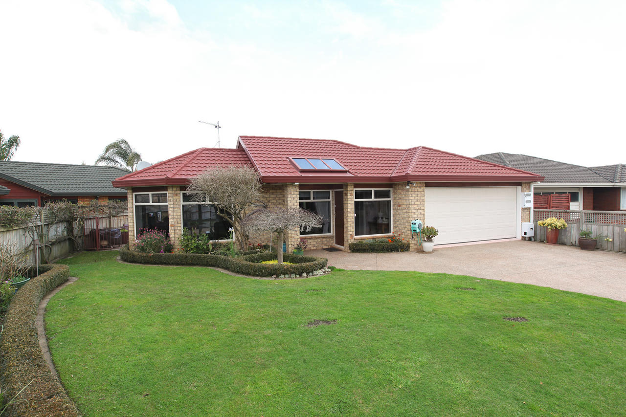 Residential Auction 1 Ayrshire Drive, Western Heights, Hamilton Bayleys